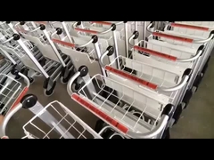 Le tramway de l'aéroport en livraison